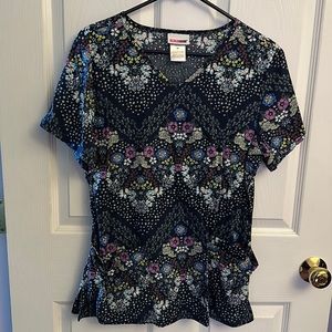 Very beautiful ric rac design floral bouquet. Scrubs